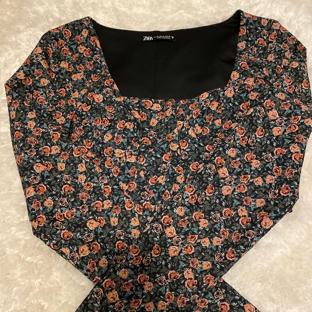 Zara Black Floral Button-Front Blouse with Rust Rose Print